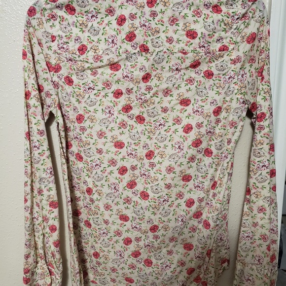 Floral Button down - Picture 4 of 4